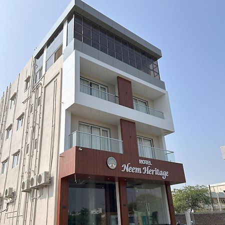 Hotel Neem Heritage Shirdi Exterior photo