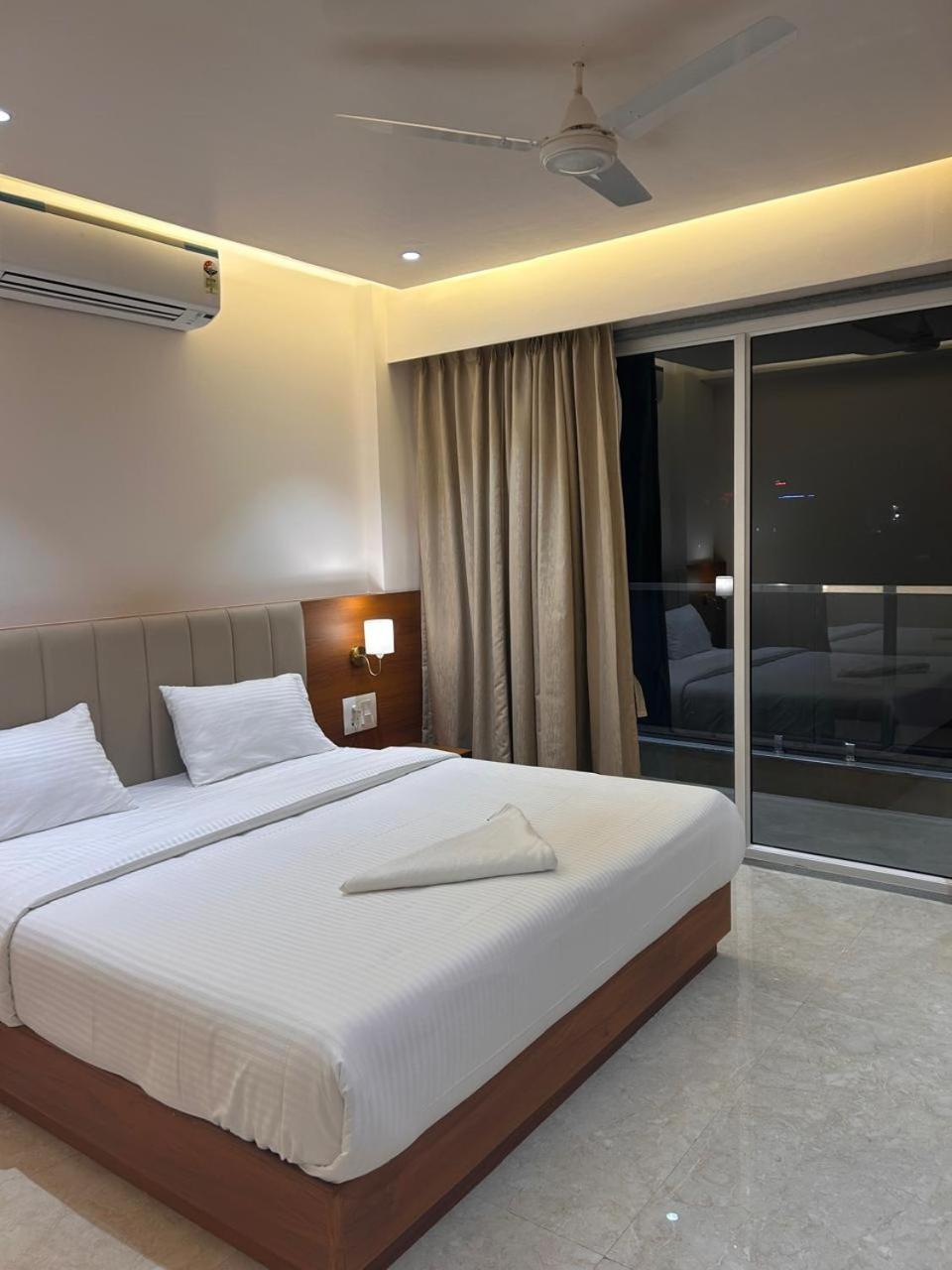 Hotel Neem Heritage Shirdi Exterior photo